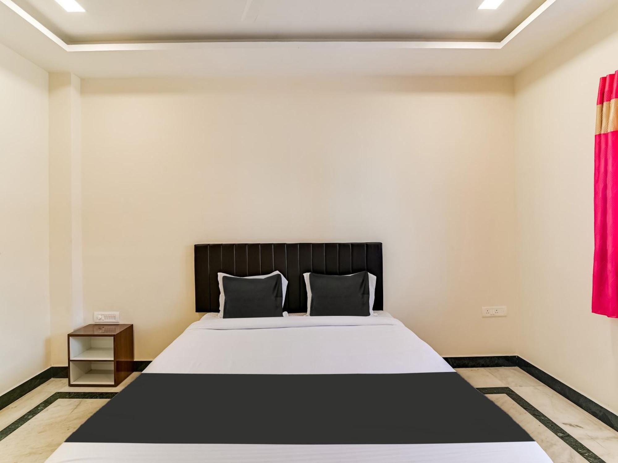 Hotel O Rj Royal Inn Vellore Bagian luar foto